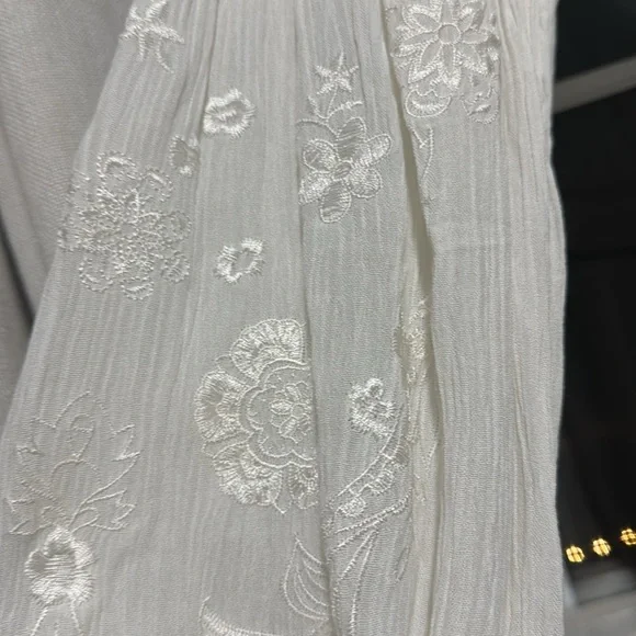 Francesca’s White Long Sleeve Dress, NWT Size Medium - Picture 3 of 7